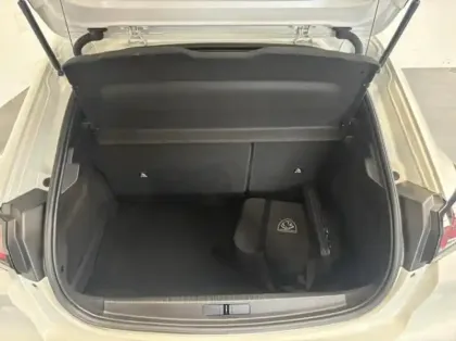 Photo 5 Peugeot 208  e- 136ch Style