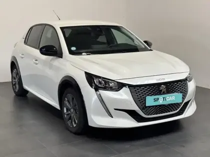 Photo 2 Peugeot 208  e- 136ch Style