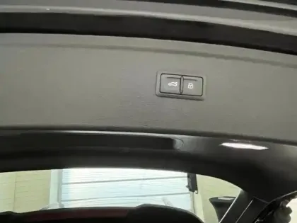 Photo 12 Audi Q5  40 TDI Mild Hybrid 204ch S line quattro S tronic 7