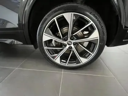 Photo 11 Audi Q5  40 TDI Mild Hybrid 204ch S line quattro S tronic 7