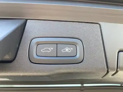 Photo 15 Volvo Xc60  B4 197 ch Geartronic 8