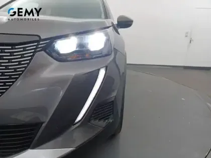 Photo 15 Peugeot 2008  PureTech 130 S&S BVM6