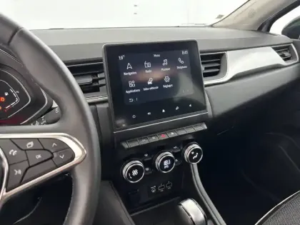 Photo 11 Renault Captur  E-Tech 145 - 21