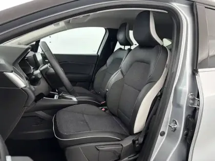 Photo 8 Renault Captur  E-Tech 145 - 21