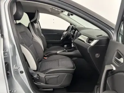 Photo 13 Renault Captur  E-Tech 145 - 21