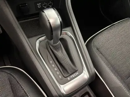 Photo 12 Renault Captur  E-Tech 145 - 21