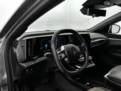 Photo 9 Renault Megane  E-Tech EV60 220 ch optimum charge