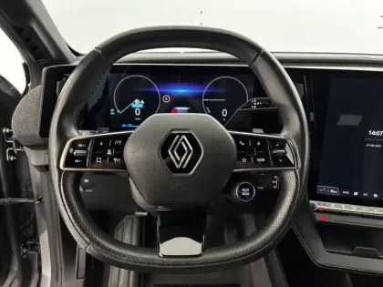 Photo 15 Renault Megane  E-Tech EV60 220 ch optimum charge