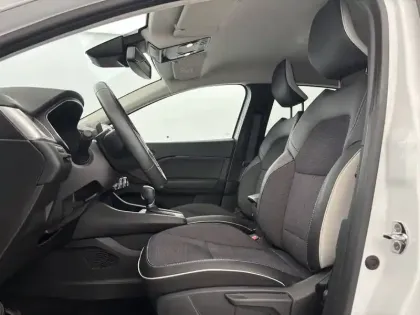 Photo 8 Renault Captur  E-Tech 145 - 21