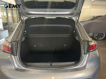 Photo 33 Peugeot 208  PureTech 100 S&S EAT8