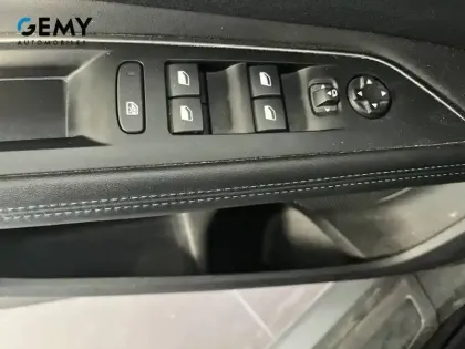 Photo 14 Peugeot 3008  Hybrid 225 e-EAT8