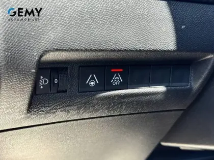 Photo 12 Peugeot 2008  Moteur électrique 136 ch