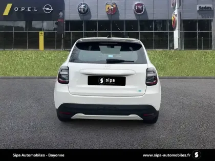 Photo 4 Fiat 600 e 54 kWh 156 ch