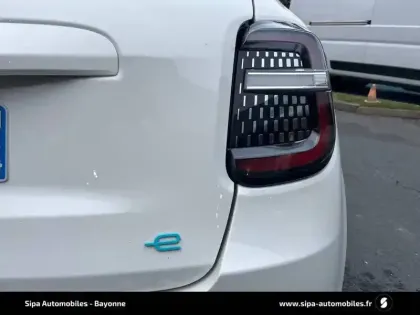 Photo 34 Fiat 600 e 54 kWh 156 ch