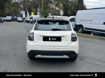 Photo 44 Fiat 600 e 54 kWh 156 ch