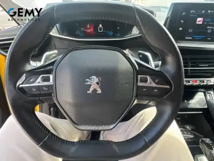 Photo 11 Peugeot 208  PureTech 130 S&S EAT8