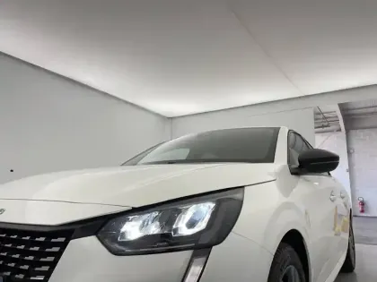 Photo 23 Peugeot 208  BlueHDi 100 S&S BVM6