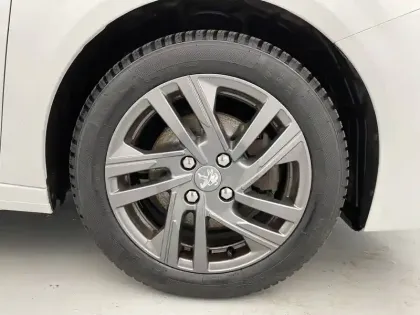 Photo 17 Peugeot 208  BlueHDi 100 S&S BVM6