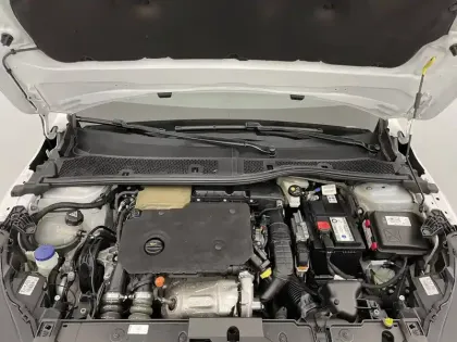 Photo 20 Peugeot 208  BlueHDi 100 S&S BVM6