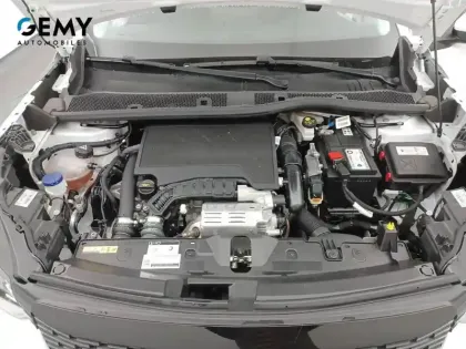 Photo 12 Peugeot 2008  PureTech 100 S&S BVM6