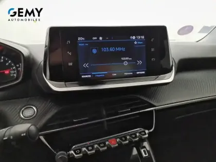 Photo 15 Peugeot 2008  PureTech 100 S&S BVM6