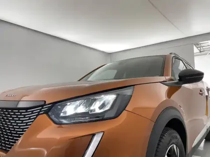 Photo 23 Peugeot 2008  PureTech 130 S&S BVM6