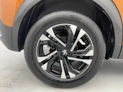 Photo 18 Peugeot 2008  PureTech 130 S&S BVM6