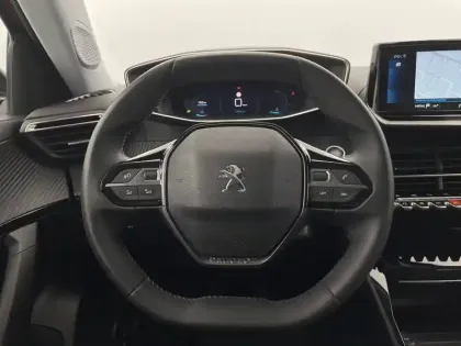 Photo 22 Peugeot 2008  PureTech 130 S&S BVM6