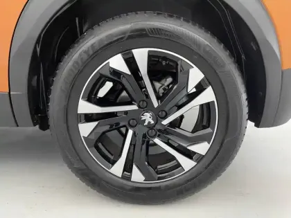 Photo 15 Peugeot 2008  PureTech 130 S&S BVM6