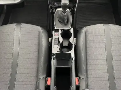 Photo 30 Peugeot 2008  PureTech 130 S&S BVM6