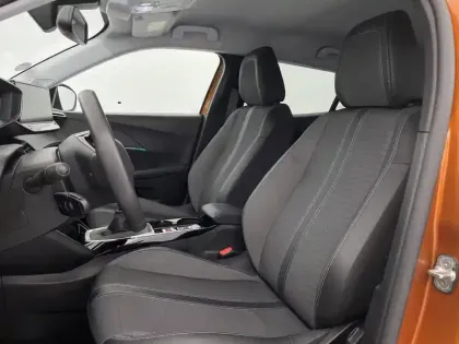 Photo 13 Peugeot 2008  PureTech 130 S&S BVM6