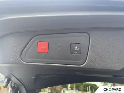 Photo 18 Peugeot 3008  Hybrid 225 e-EAT8