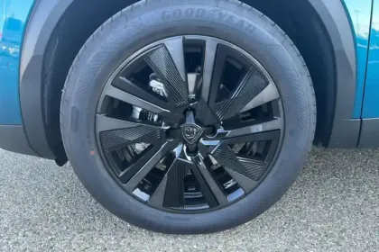 Photo 16 Peugeot 2008  Hybrid 145 e-DCS6