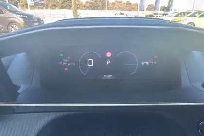 Photo 14 Peugeot 2008  Hybrid 145 e-DCS6