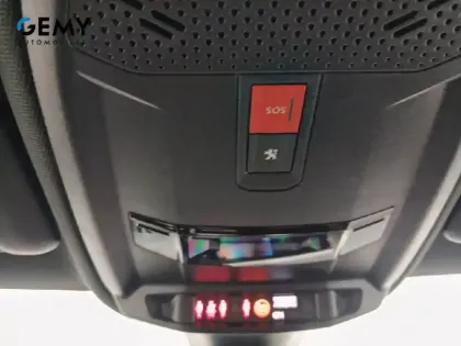 Photo 16 Peugeot 208  PureTech 100 S&S BVM6