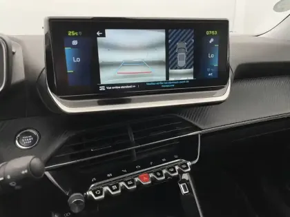 Photo 26 Peugeot 2008  Electrique 136 ch