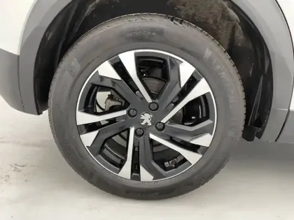 Photo 18 Peugeot 2008  Electrique 136 ch