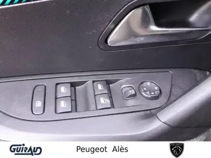 Photo 83 Peugeot 2008  BlueHDi 110 S&S BVM6