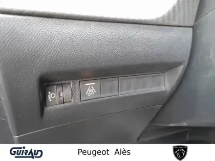 Photo 84 Peugeot 2008  BlueHDi 110 S&S BVM6