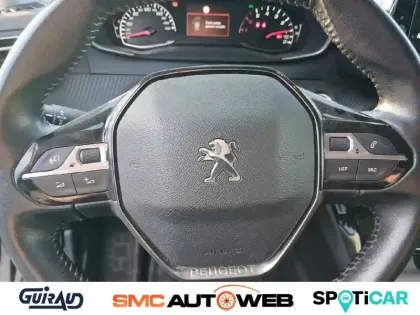 Photo 17 Peugeot 2008  PureTech 130 S&S BVM6