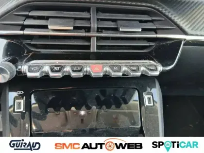Photo 15 Peugeot 2008  PureTech 130 S&S BVM6