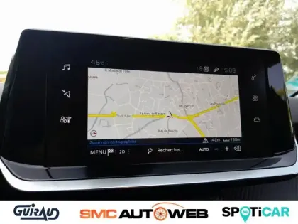 Photo 18 Peugeot 208  PureTech 100 S&S EAT8