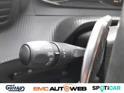 Photo 16 Peugeot 208  PureTech 100 S&S EAT8