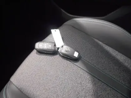 Photo 28 Peugeot 308  BlueHDi 130ch S&S EAT8