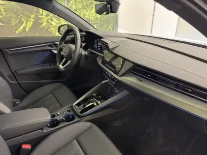 Photo 14 Audi A3  Allstreet TFSI e Hybride rechargeable 204 S tronic 6