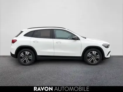 Photo 10 Mercedes GLA  180 7G-DCT