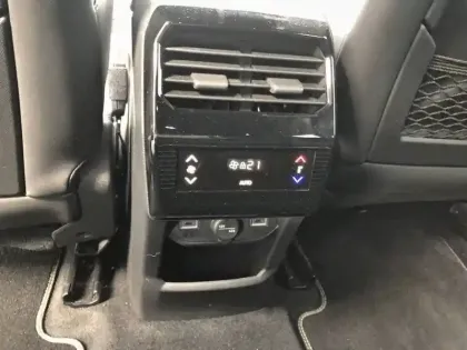 Photo 38 Peugeot 5008  Hybrid 136 e-DCS6