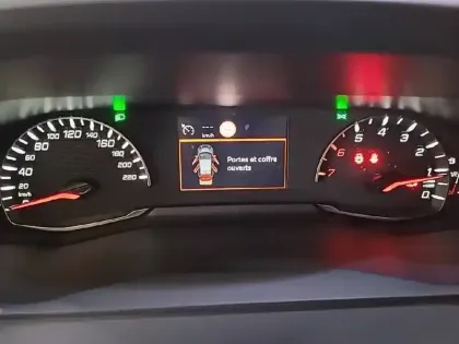 Photo 9 Peugeot 2008  PureTech 100 S&S BVM6