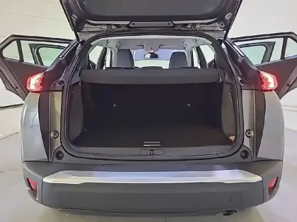 Photo 5 Peugeot 2008  PureTech 100 S&S BVM6