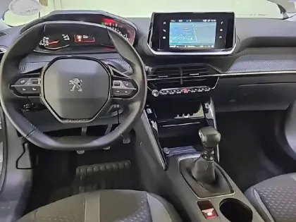 Photo 7 Peugeot 2008  PureTech 100 S&S BVM6